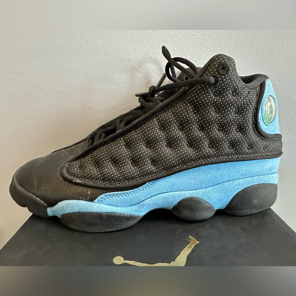 Jordan 13 Retro Black University Blue (GS) – Used – Size 7Y/W 8.5   884129-041